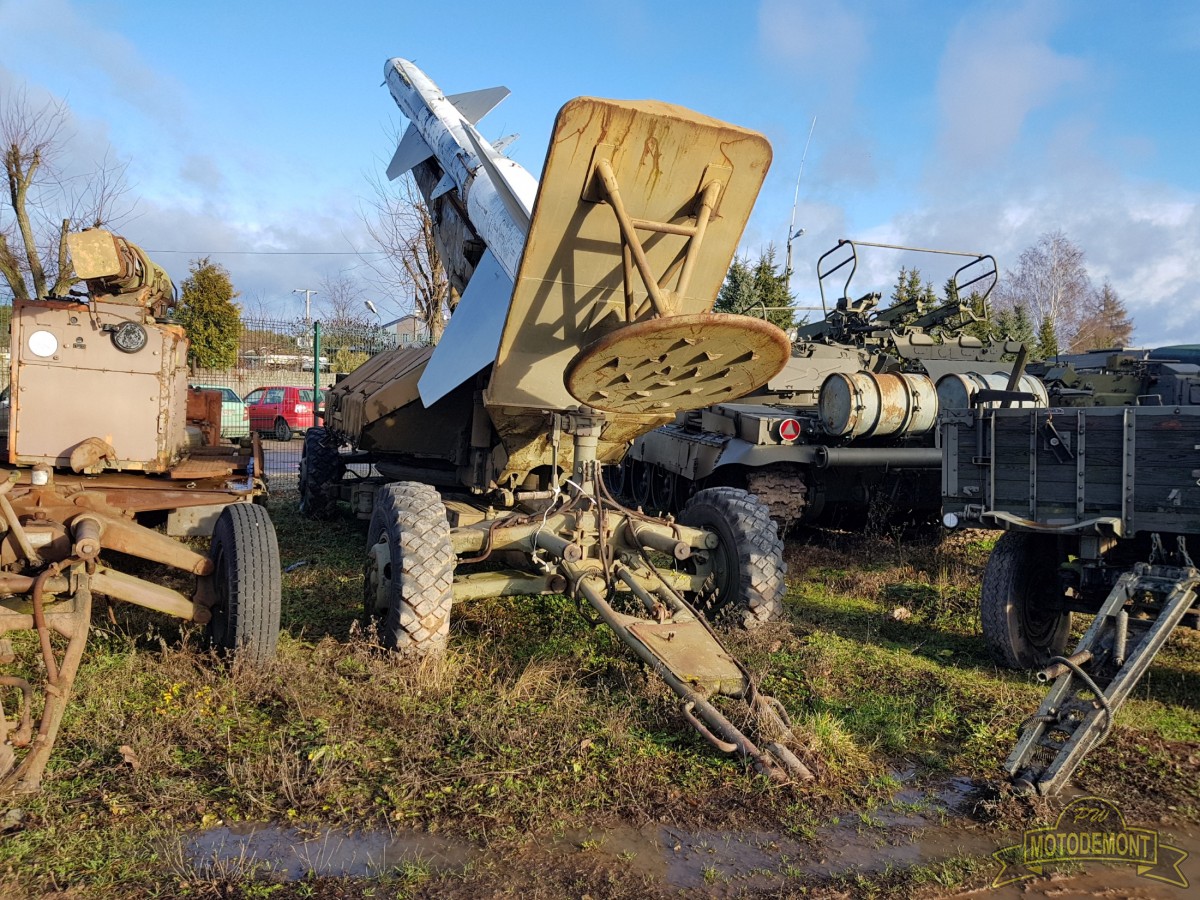 WYRZUTNIA SM-90